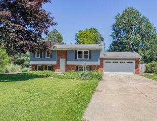 53 Cain Drive, Valparaiso, IN 46383