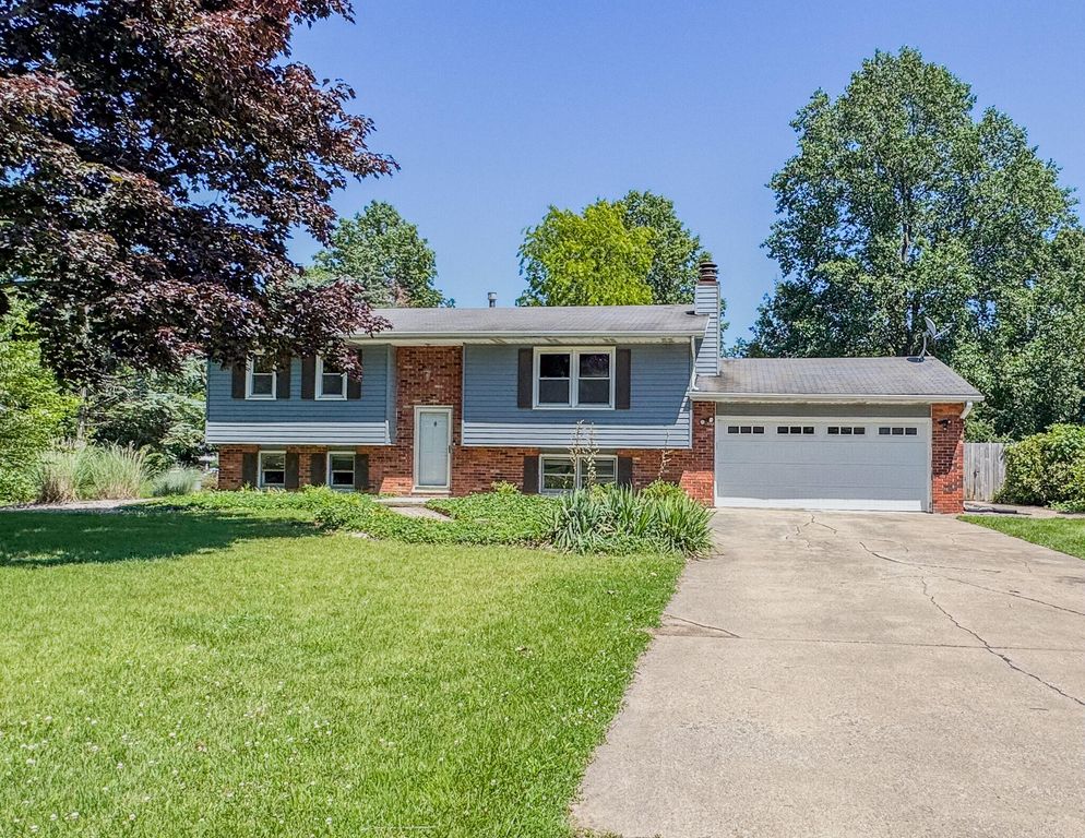 53 Cain Drive, Valparaiso, IN 46383