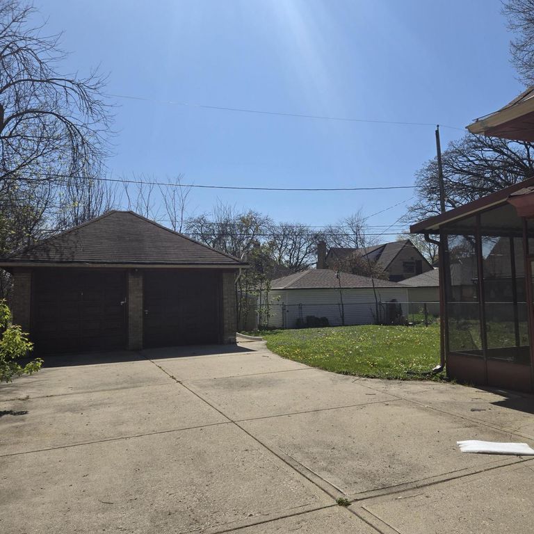 property-img