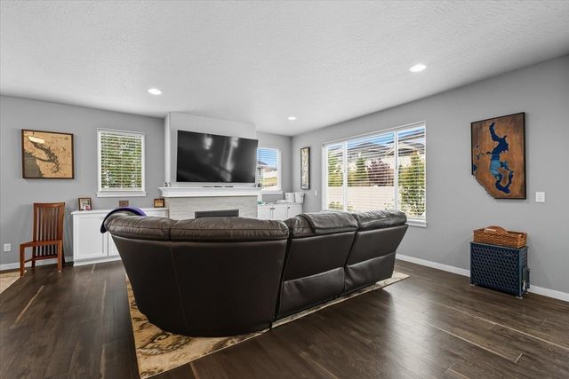 24673 E Blue Ridge Ave, Liberty Lake, WA 99019