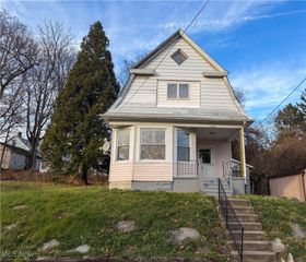 330 Garfield Street, Youngstown, OH 44502