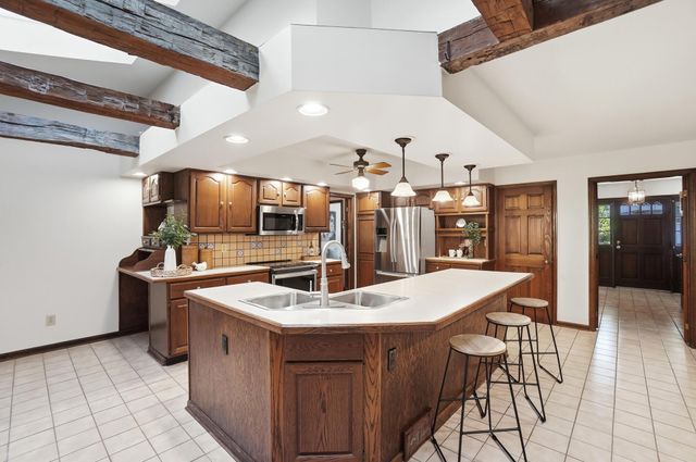 6971 Village Woods Place, Worthington, OH 43085