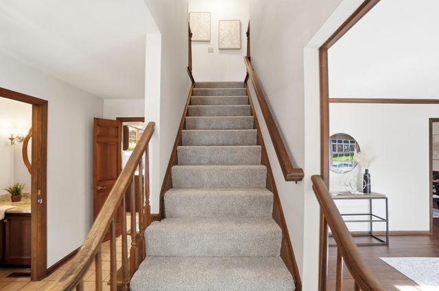 6971 Village Woods Place, Worthington, OH 43085