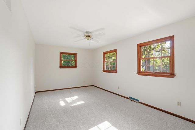 6971 Village Woods Place, Worthington, OH 43085