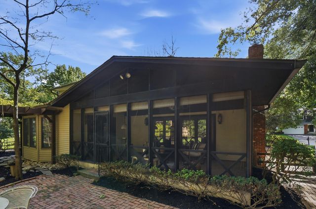 6971 Village Woods Place, Worthington, OH 43085