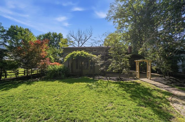 6971 Village Woods Place, Worthington, OH 43085