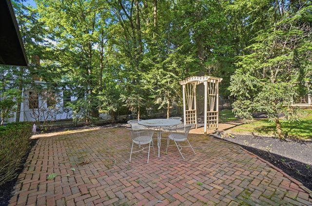 6971 Village Woods Place, Worthington, OH 43085