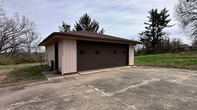 514 N Walnut Street, West Frankfort, IL 62896