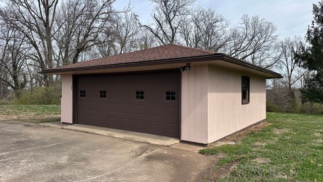514 N Walnut Street, West Frankfort, IL 62896