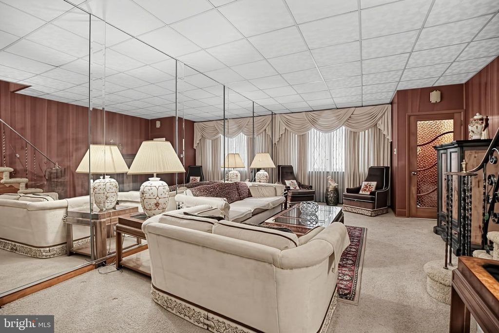 2647 S HUTCHINSON ST, Philadelphia, PA 19148 — photo 5