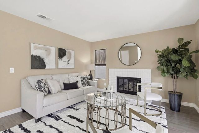 12737 Isocoma, San Diego, CA 92129