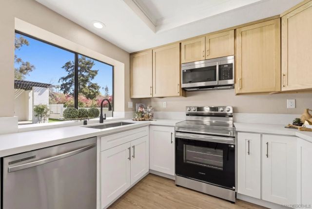 12737 Isocoma, San Diego, CA 92129