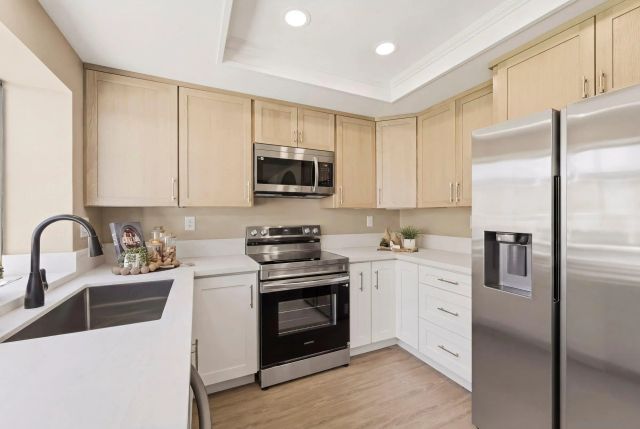 12737 Isocoma, San Diego, CA 92129