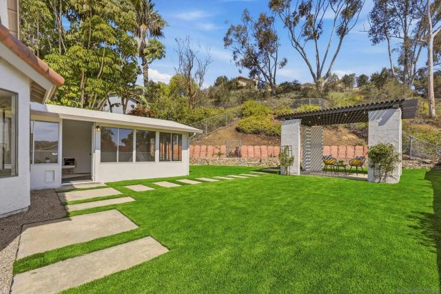 12737 Isocoma, San Diego, CA 92129