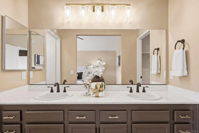 12737 Isocoma, San Diego, CA 92129