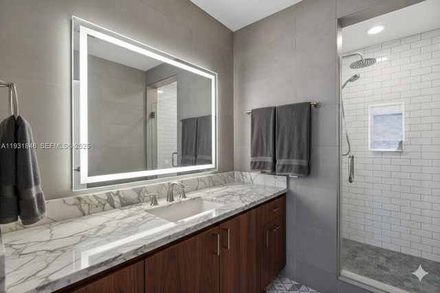 9511 Collins Ave 606, Surfside, FL 33154