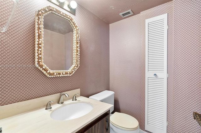 9511 Collins Ave 606, Surfside, FL 33154