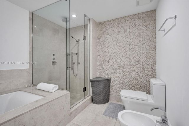 17121 Collins Avenue 2003, Sunny Isles Beach, FL 33160