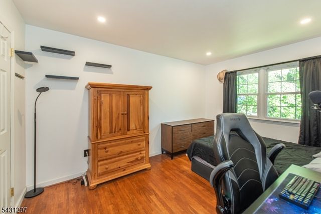 8 Maple Ave, East Hanover Twp., NJ 07936