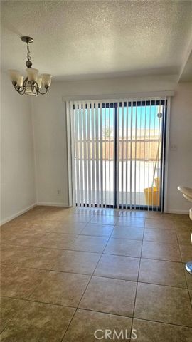 10409 Redwood, California City, CA 93505