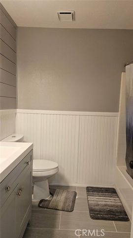 10409 Redwood, California City, CA 93505