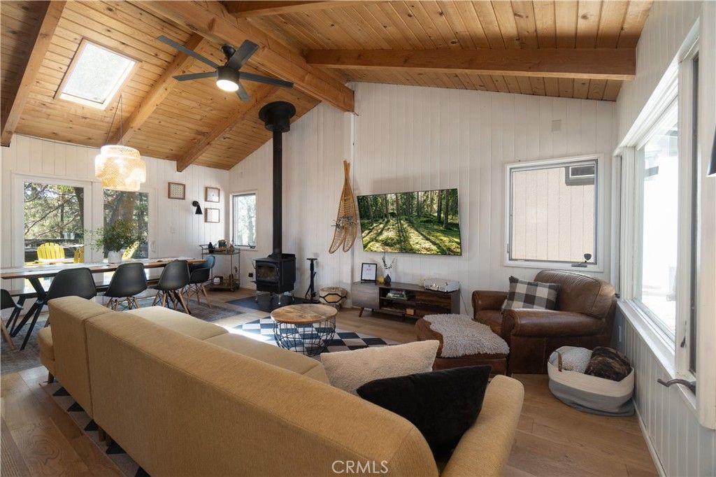 Image 1 of property listing at 33163 Holcomb Creek, Green Valley Lake, CA 92341