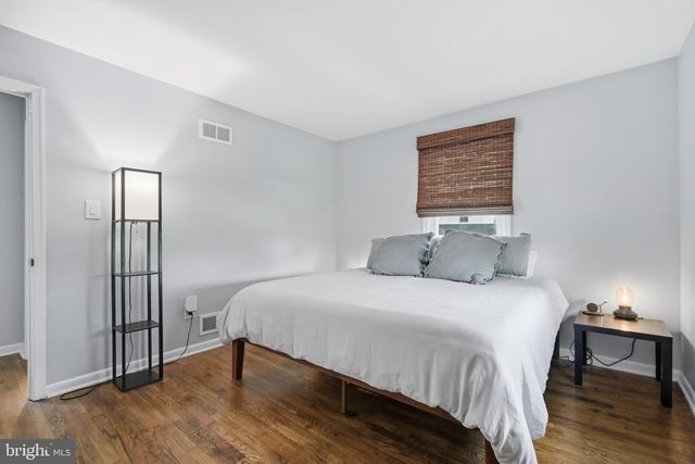 15 WHITE CLAY DR, Newark, DE 19711