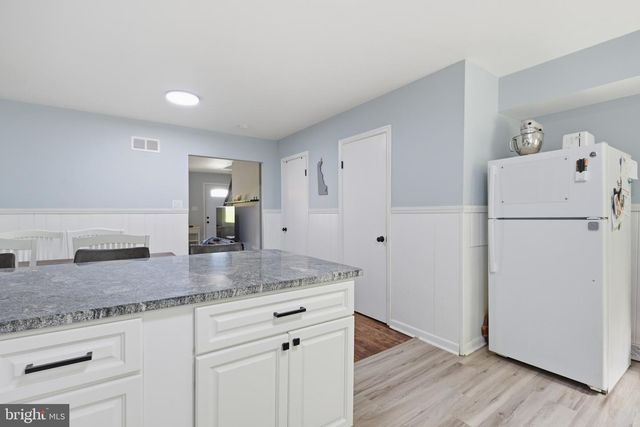 15 WHITE CLAY DR, Newark, DE 19711