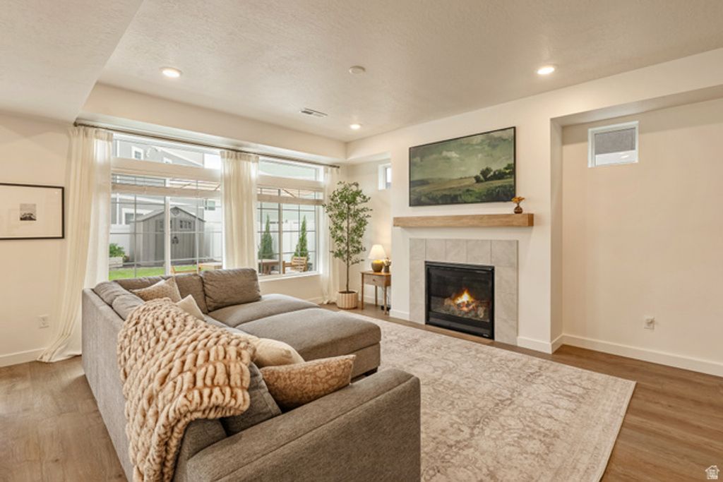 132 E CROWN POINT DR, Saratoga Springs, UT 84045 — photo 4