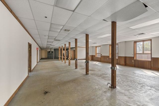 35 Lower Grape St, Chicopee, MA 01013