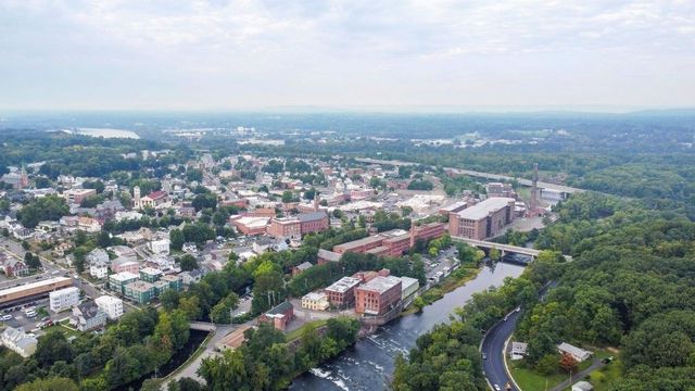 35 Lower Grape St, Chicopee, MA 01013