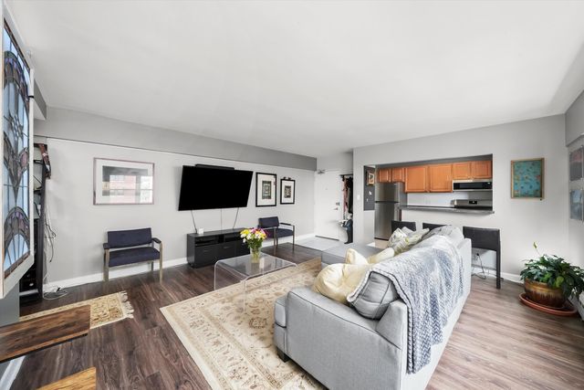 4970 N Marine Drive 1129, Chicago, IL 60640