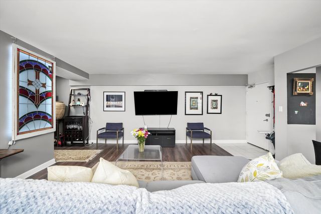 4970 N Marine Drive 1129, Chicago, IL 60640