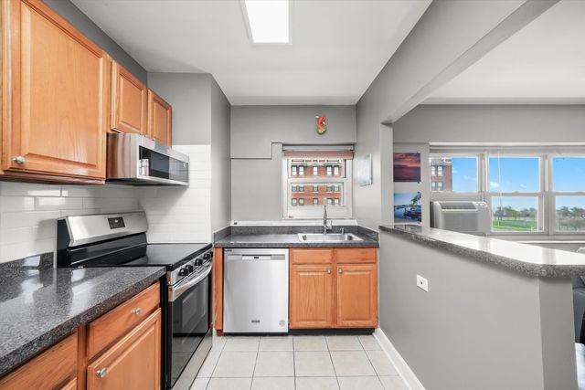 4970 N Marine Drive 1129, Chicago, IL 60640