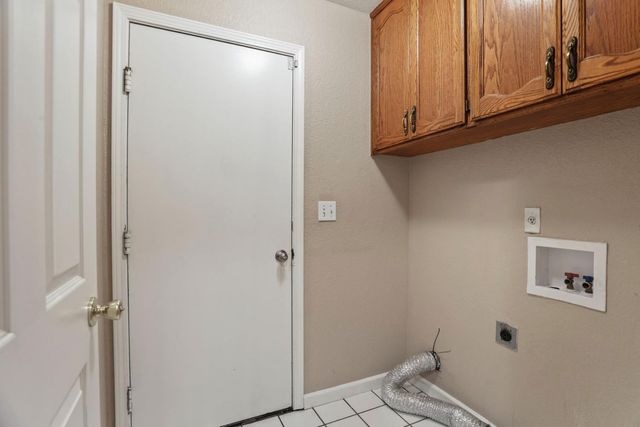 1605 Stanley Dr, Ripon, CA 95366