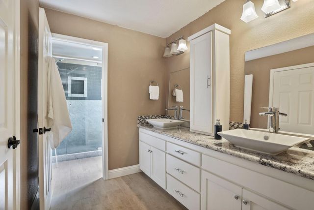 1605 Stanley Dr, Ripon, CA 95366