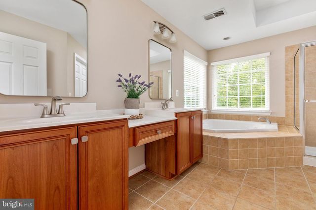 8566 SALTLICK TER, Manassas, VA 20112