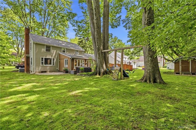 96 Eddy Lane, Orchard Park, NY 14127