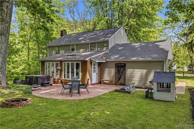96 Eddy Lane, Orchard Park, NY 14127
