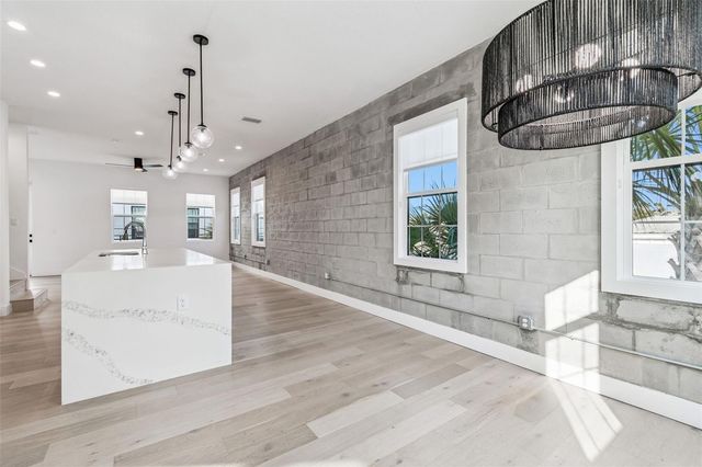 2724 5TH AVENUE S, St Petersburg, FL 33712