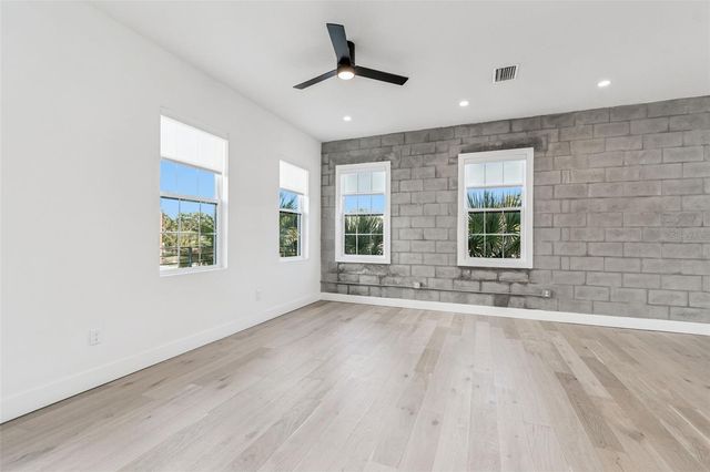 2724 5TH AVENUE S, St Petersburg, FL 33712