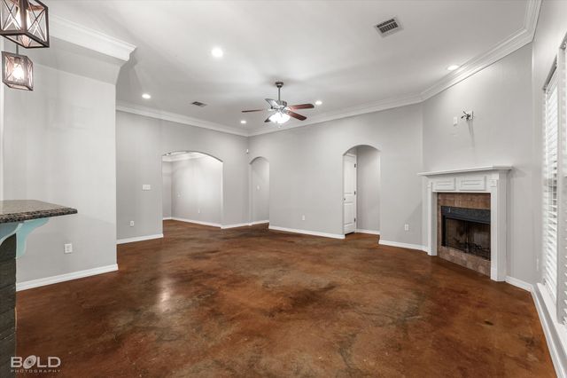 316 E Mckinley Avenue, Haughton, LA 71037