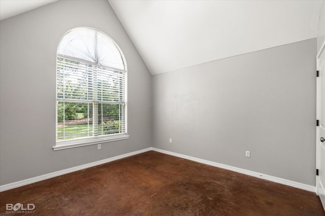 316 E Mckinley Avenue, Haughton, LA 71037