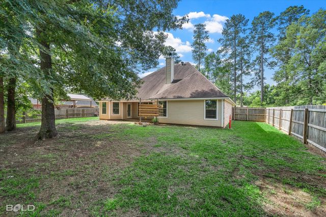 316 E Mckinley Avenue, Haughton, LA 71037