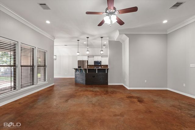 316 E Mckinley Avenue, Haughton, LA 71037