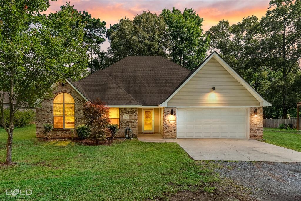 316 E Mckinley Avenue, Haughton, LA 71037