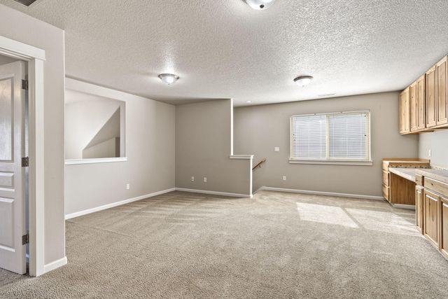 537 NW 28th Street, Redmond, OR 97756