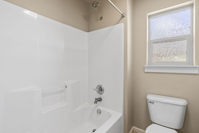 537 NW 28th Street, Redmond, OR 97756