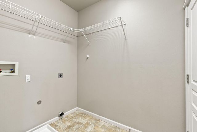 537 NW 28th Street, Redmond, OR 97756