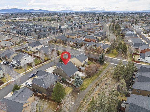 537 NW 28th Street, Redmond, OR 97756